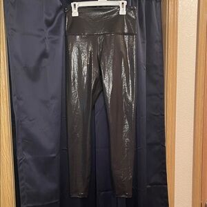 Athleta elation shine tight leggings  in black